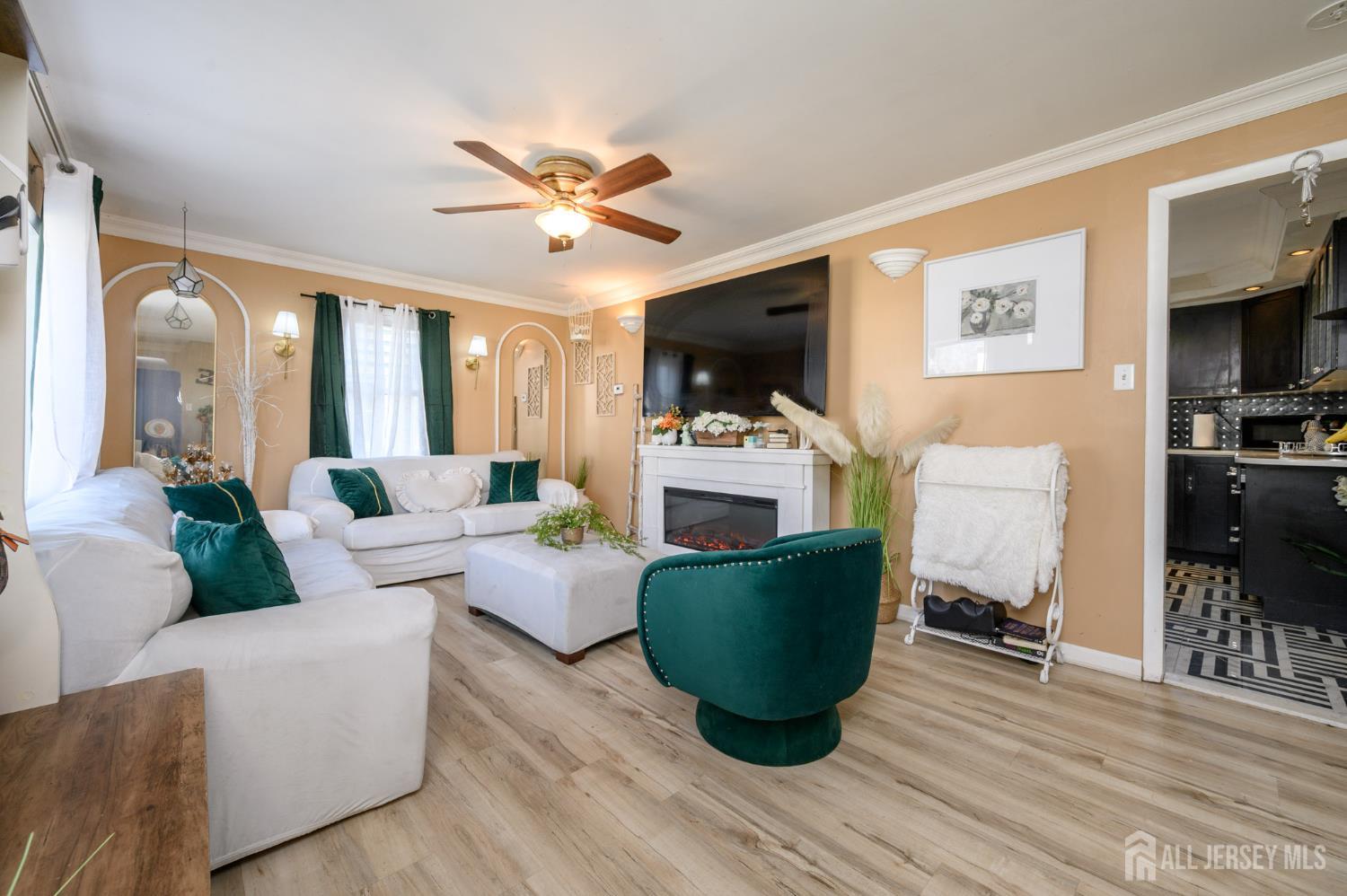 373 Fairview Avenue Image 4