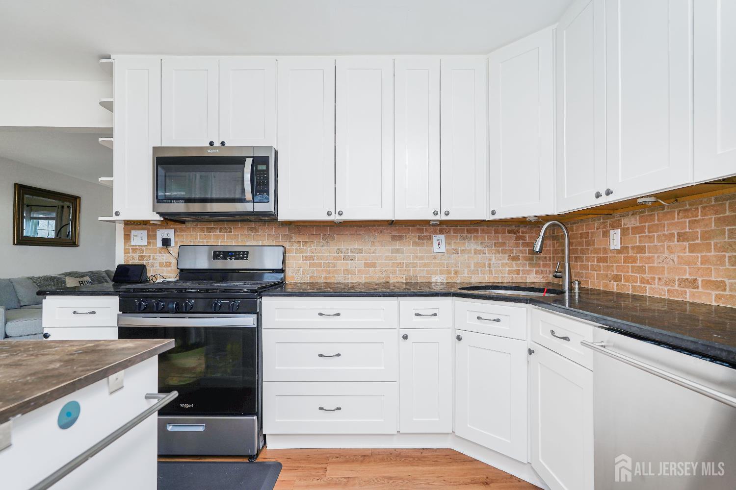 21 Karwatt Court, Sayreville, NJ, 08872 image 10