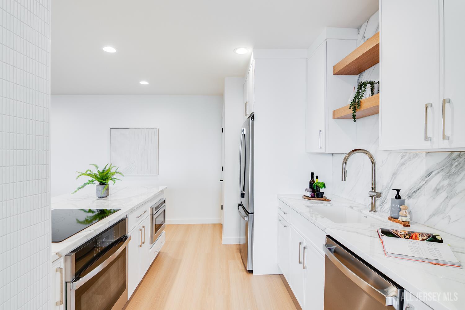 1 Channel Drive 1707, Monmouth Beach, NJ, 07750 image 11