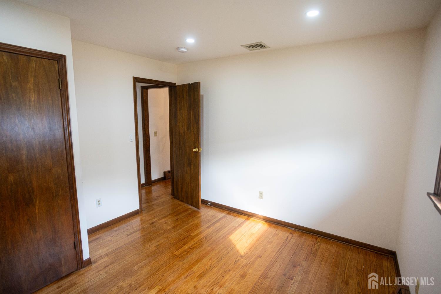 34 Douglas Street, Sayreville, NJ, 08872 image 16