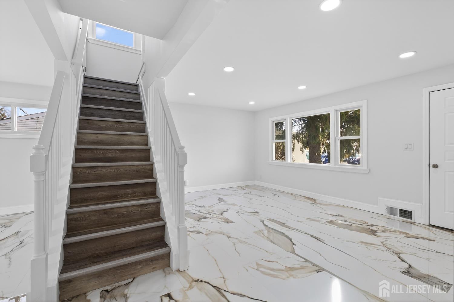 12 N Pennington Road, New Brunswick, NJ, 08901 image 33