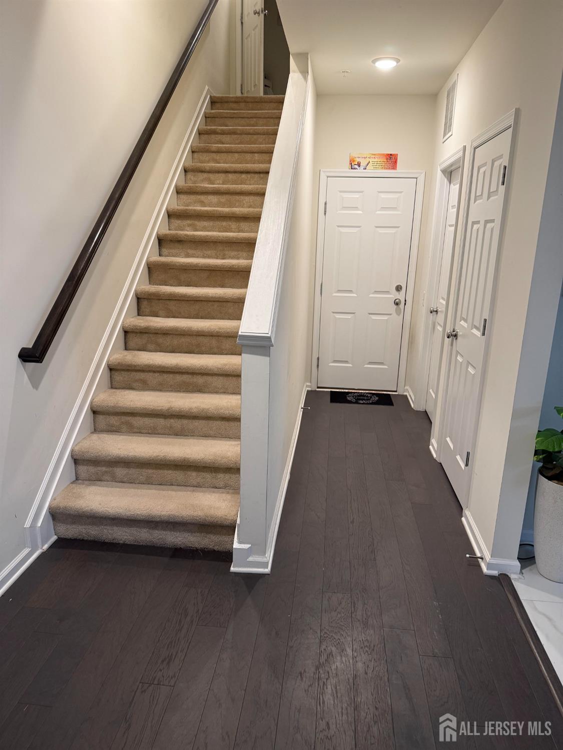 338 South Drive Image 2