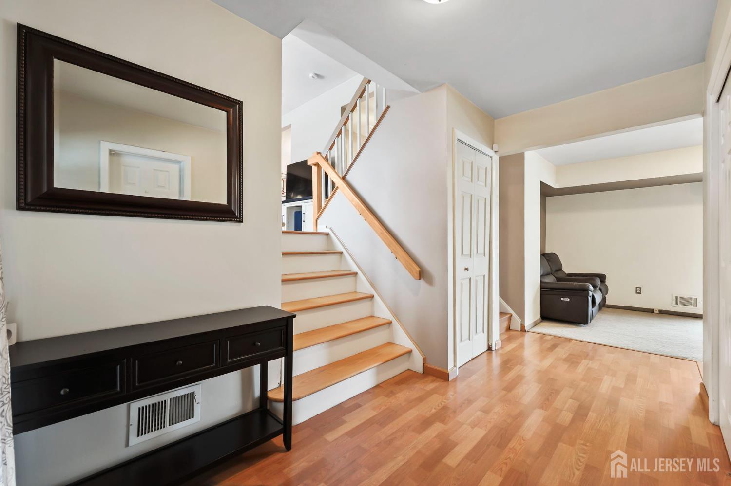 29 Hollywood Drive, Woodbridge Proper, NJ, 07095 image 6