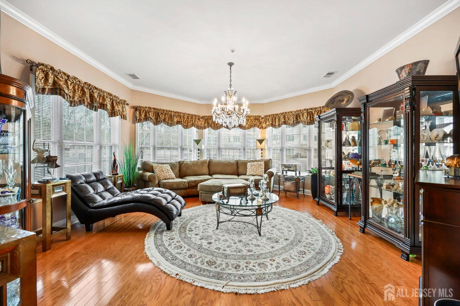 10101 Falston Circle Image 2