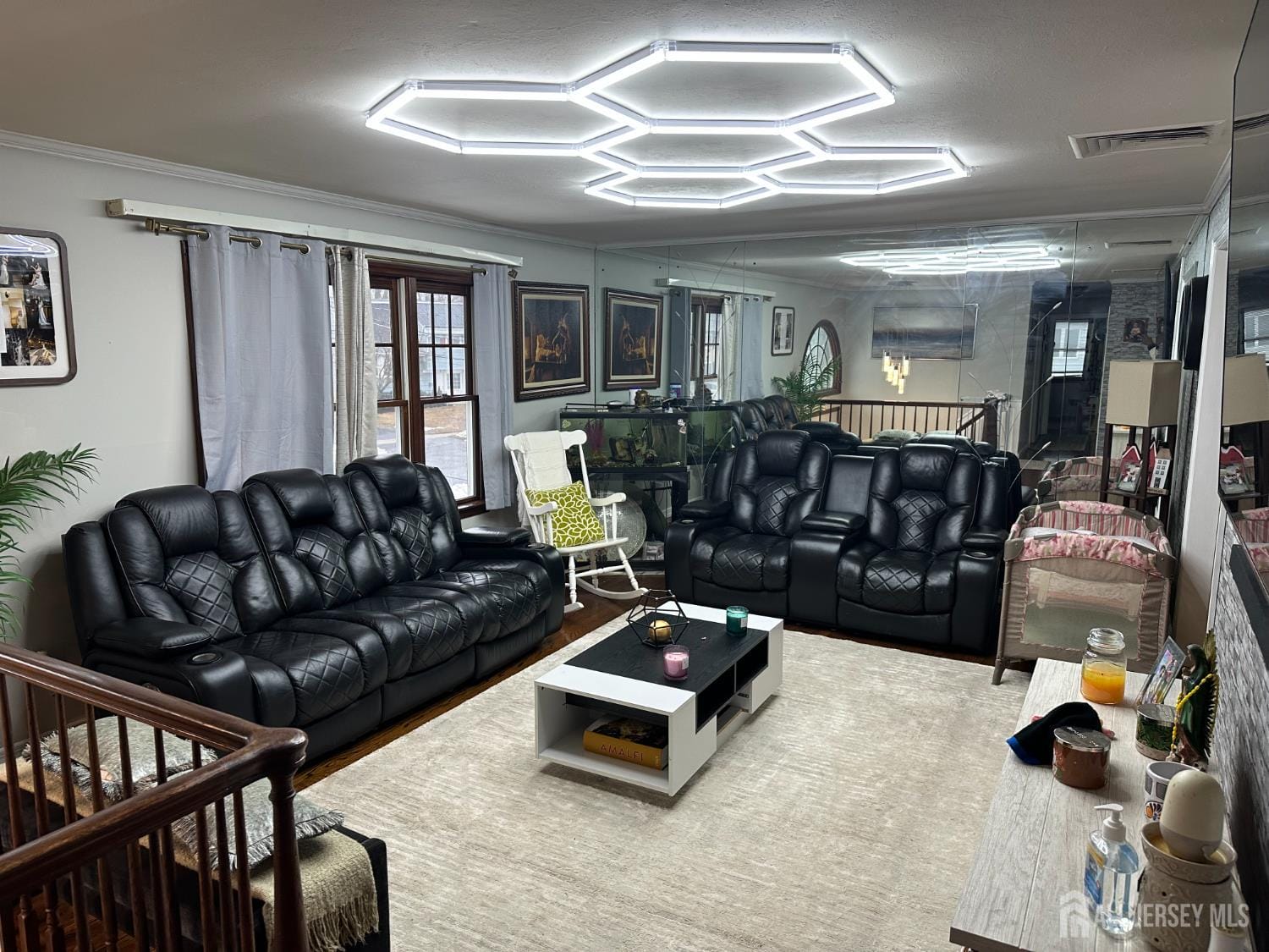 134 Benart Place Image 5