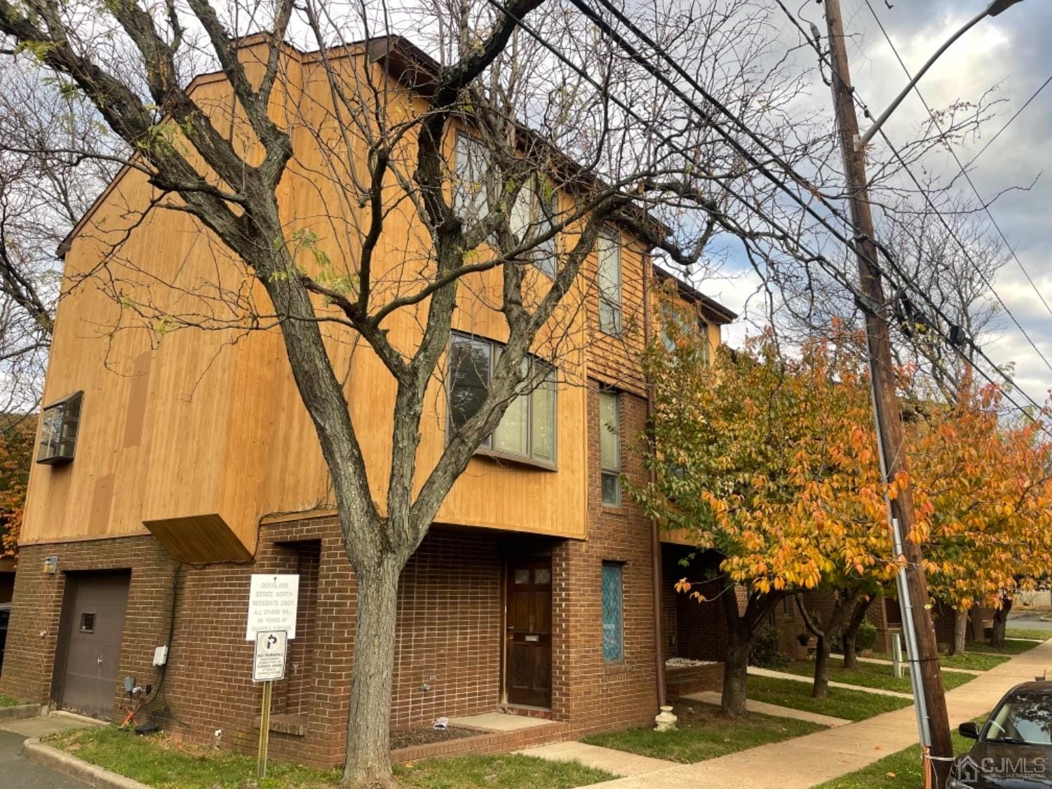 81 Redmond Street Image 1