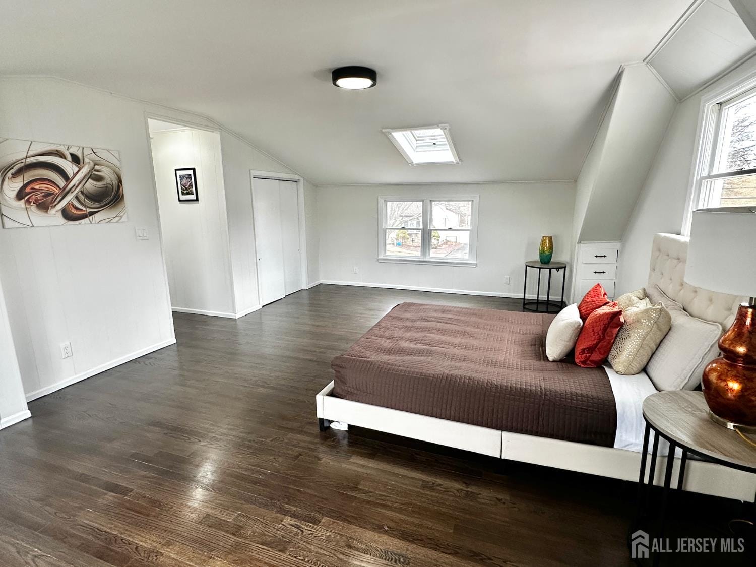 24 Susan Lane Image 4