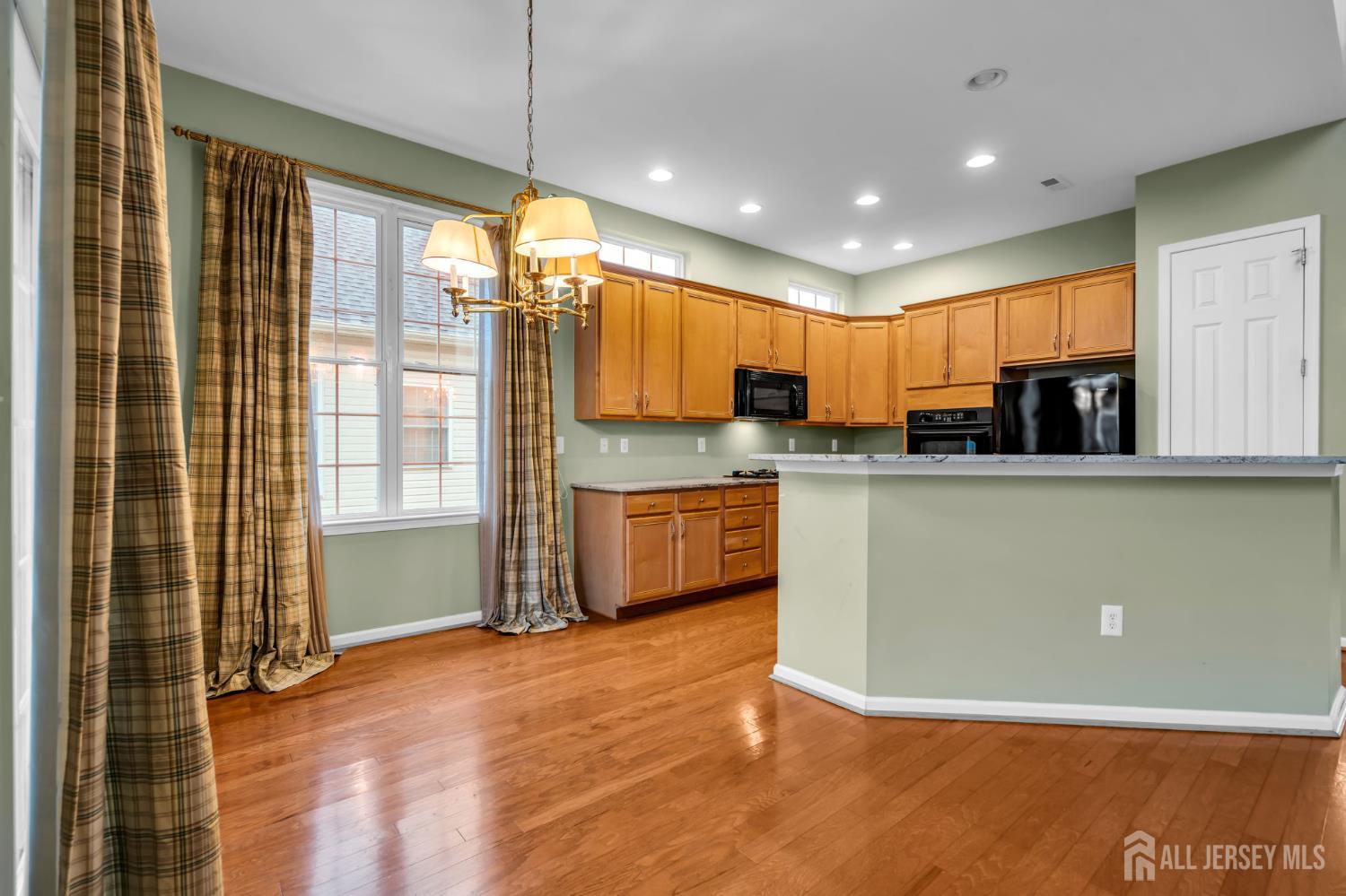 14 Harbor Town Way Image 4