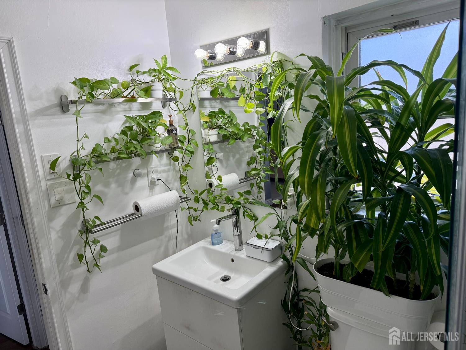 160 Evergreen Road 12B, Edison, NJ, 08837 image 8