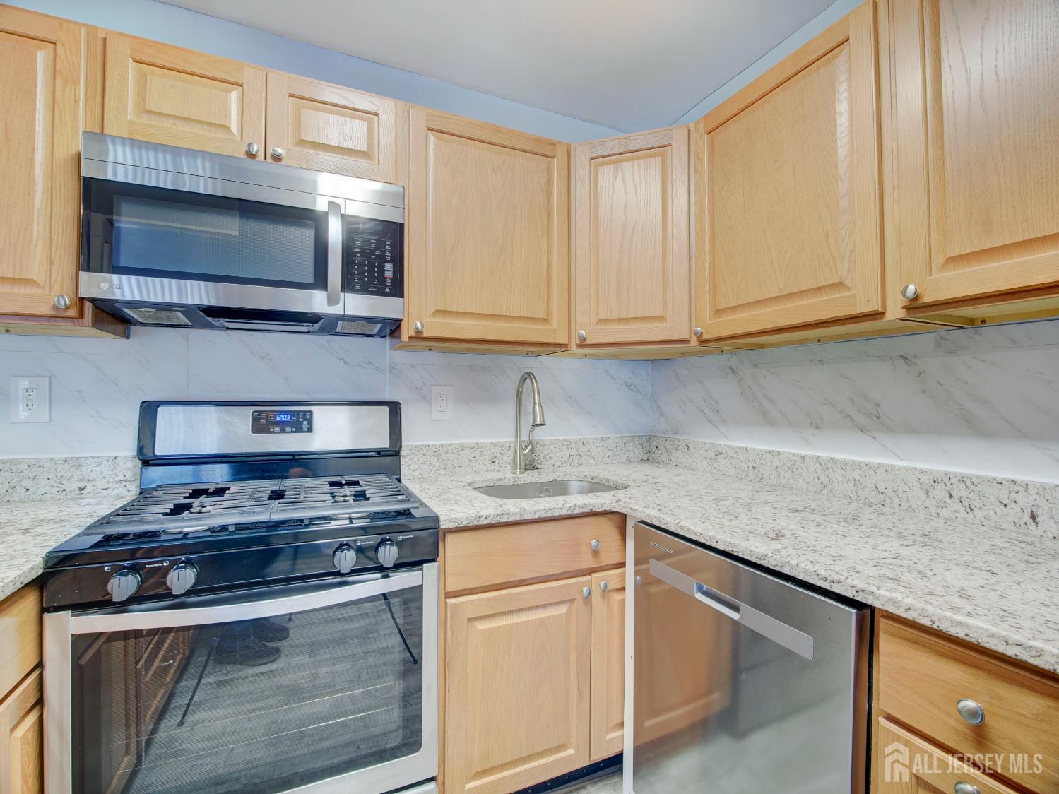 130 Applegate Lane, East Brunswick, NJ, 08816 image 11