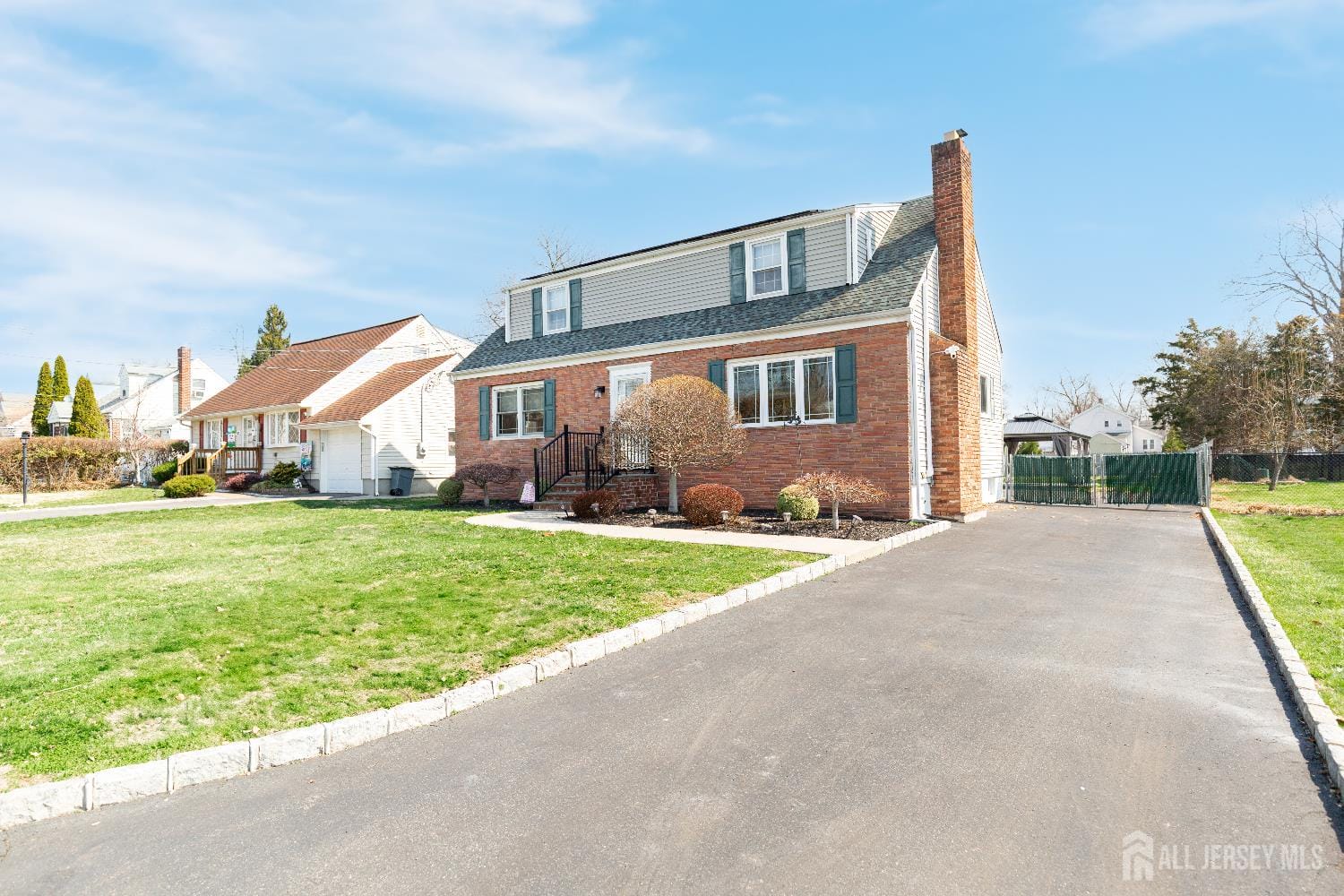 1605 Windrew Avenue Image 2