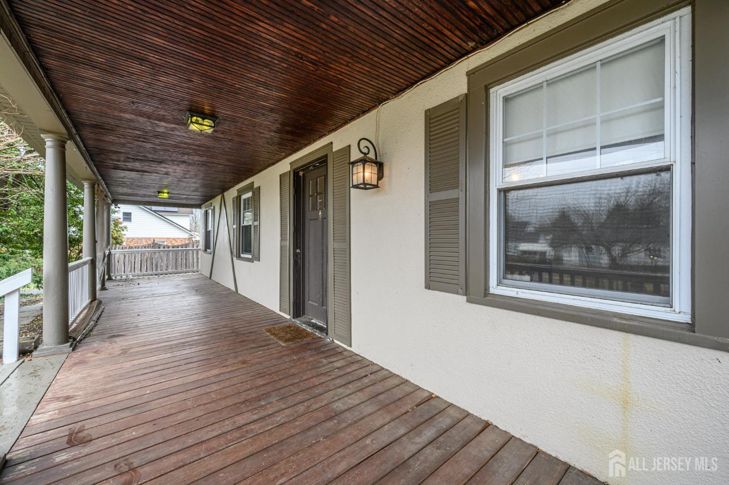 324 N 8th Avenue Image 2