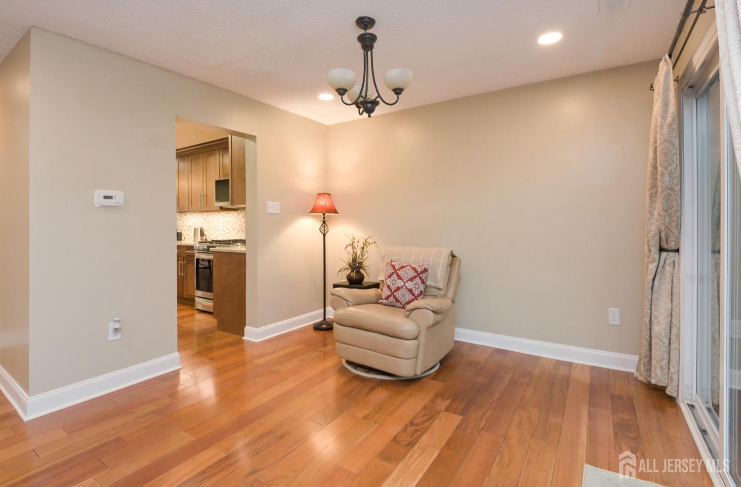 156 Hampshire Drive Image 5