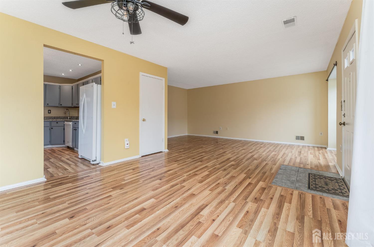 382 Hadleigh Lane, North Brunswick, NJ, 08902 image 7