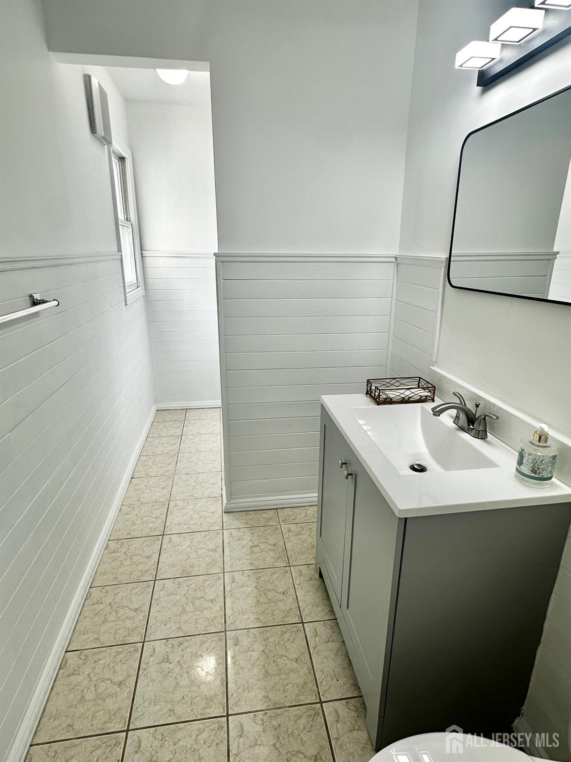 24 Susan Lane, East Brunswick, NJ, 08816 image 8