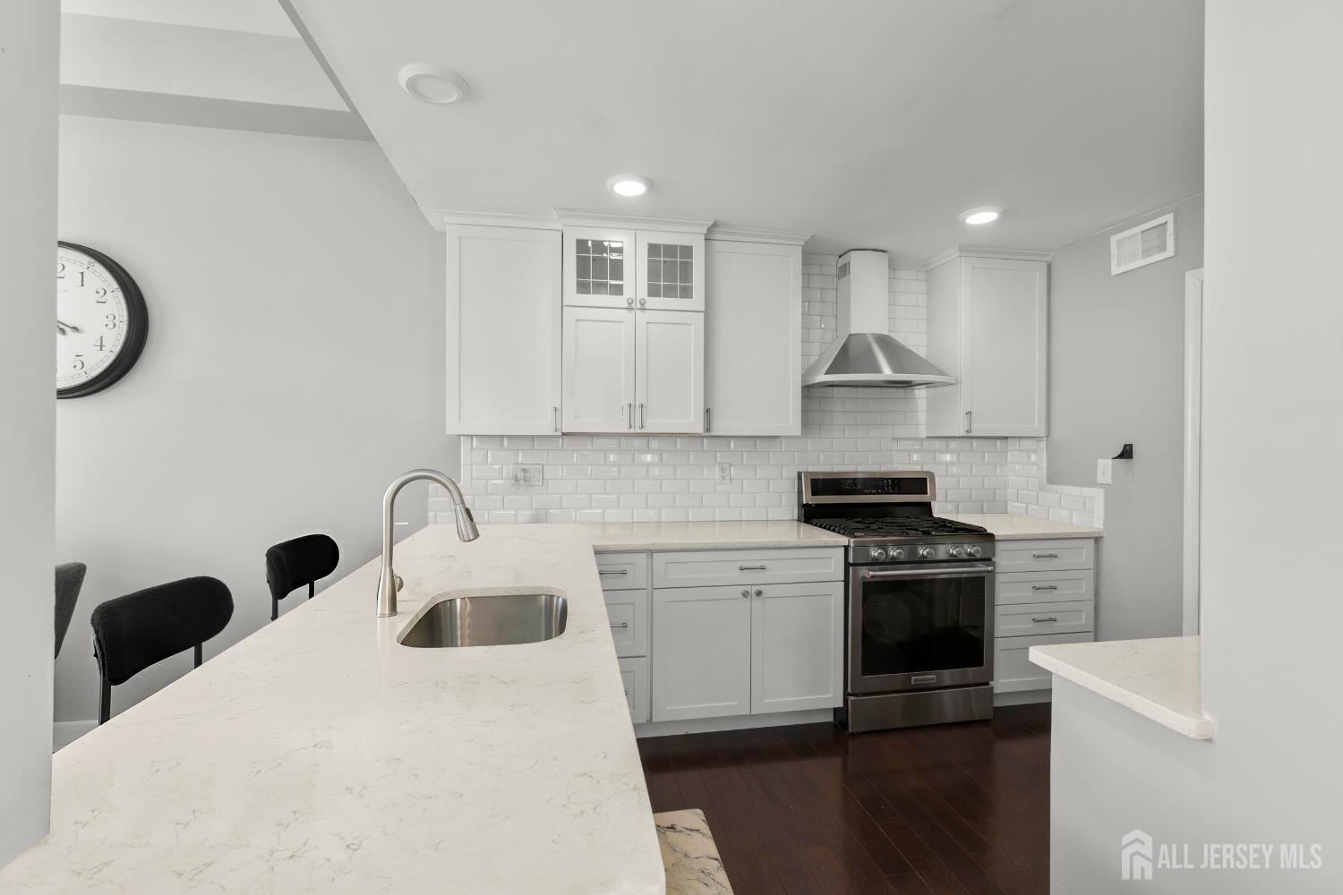 8 Pine Valley Lane, Monroe, NJ, 08831 image 17