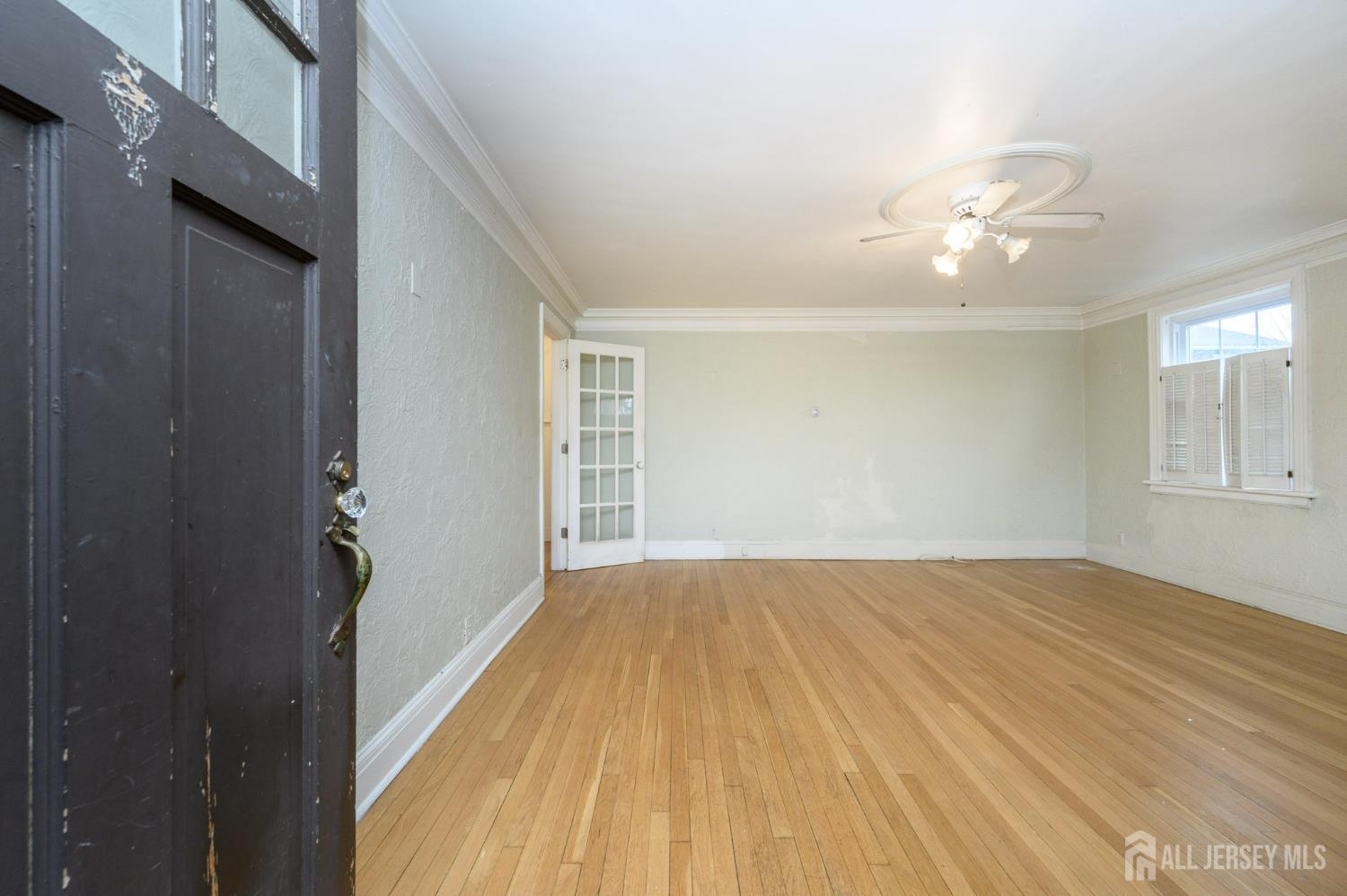 324 N 8th Avenue Image 3