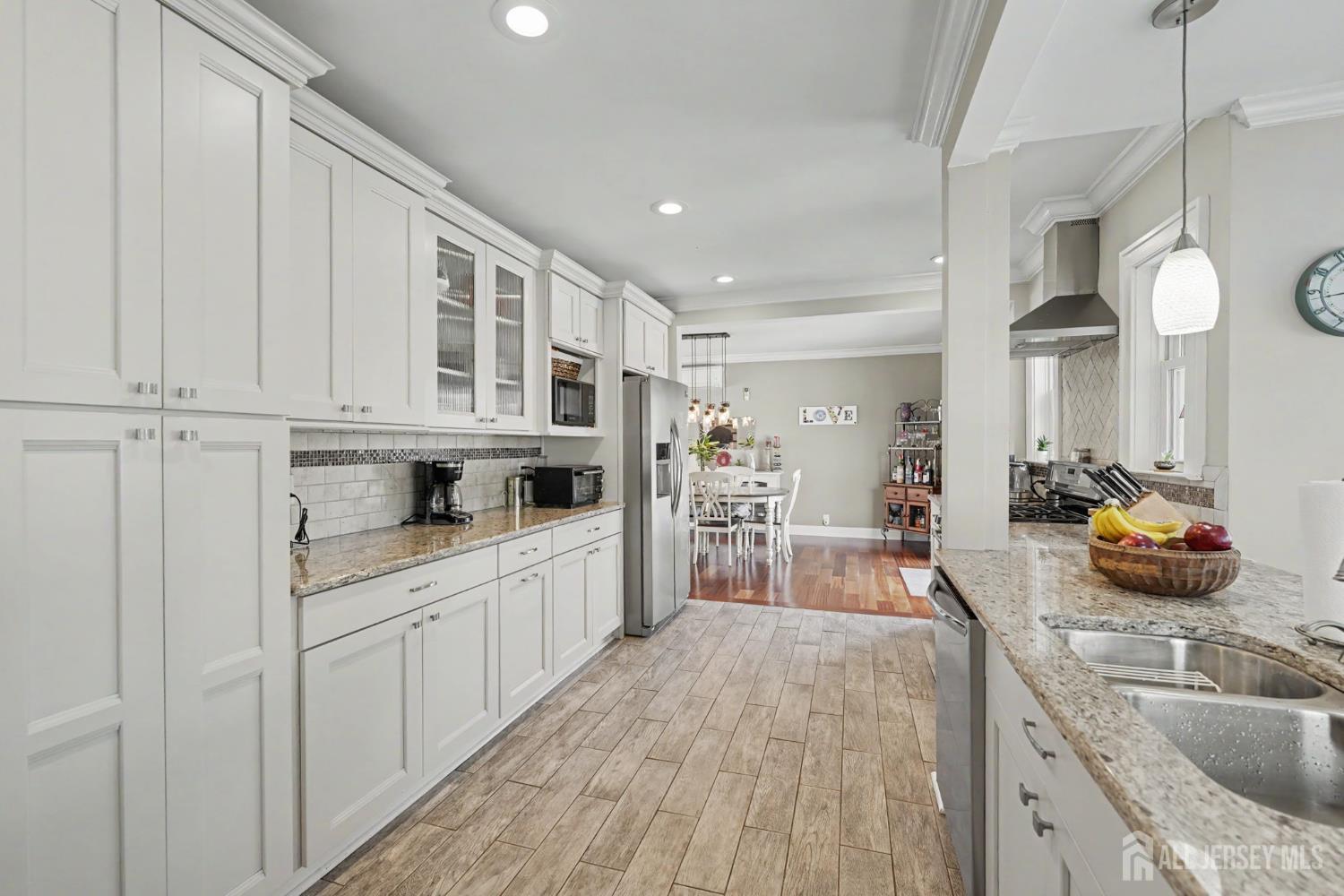 70 Oxford Road, Colonia, NJ, 07067 image 13