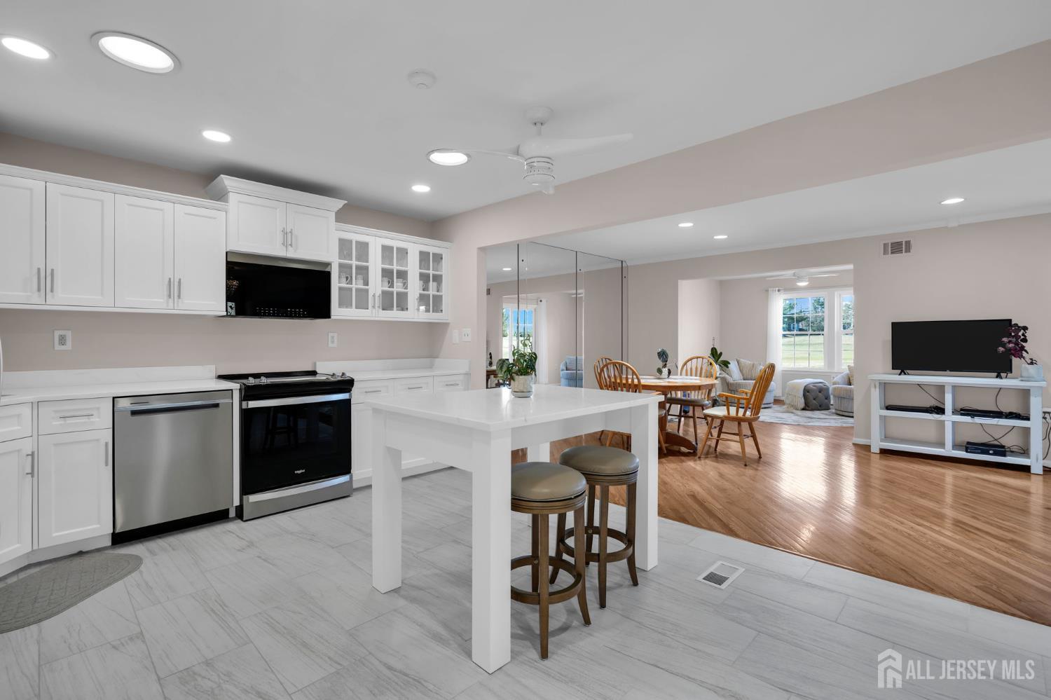 19 Hillsborough Drive A Image 4