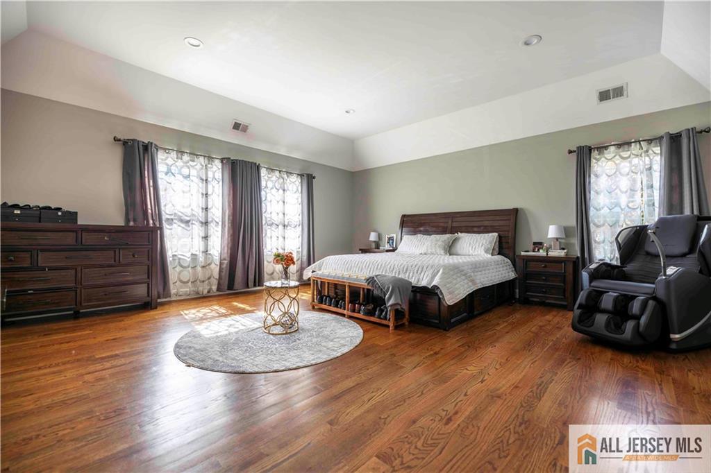 628 New Dover Road, Colonia, NJ, 07067 image 20