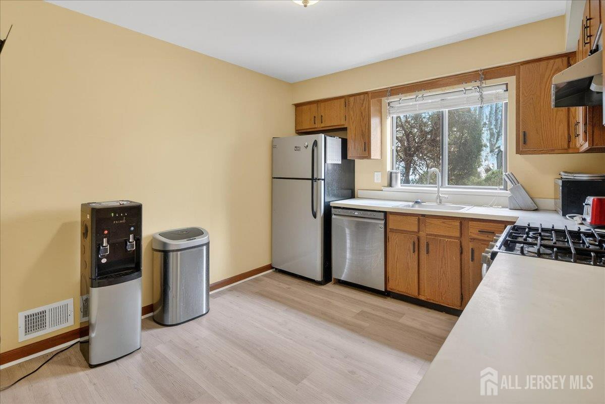 2312 Old Stone Mill Drive, East Windsor, NJ, 08512 image 11