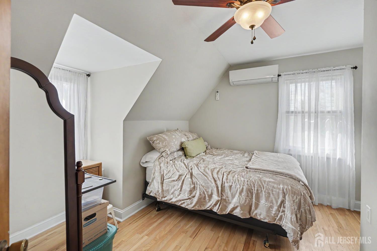 70 Oxford Road, Colonia, NJ, 07067 image 23