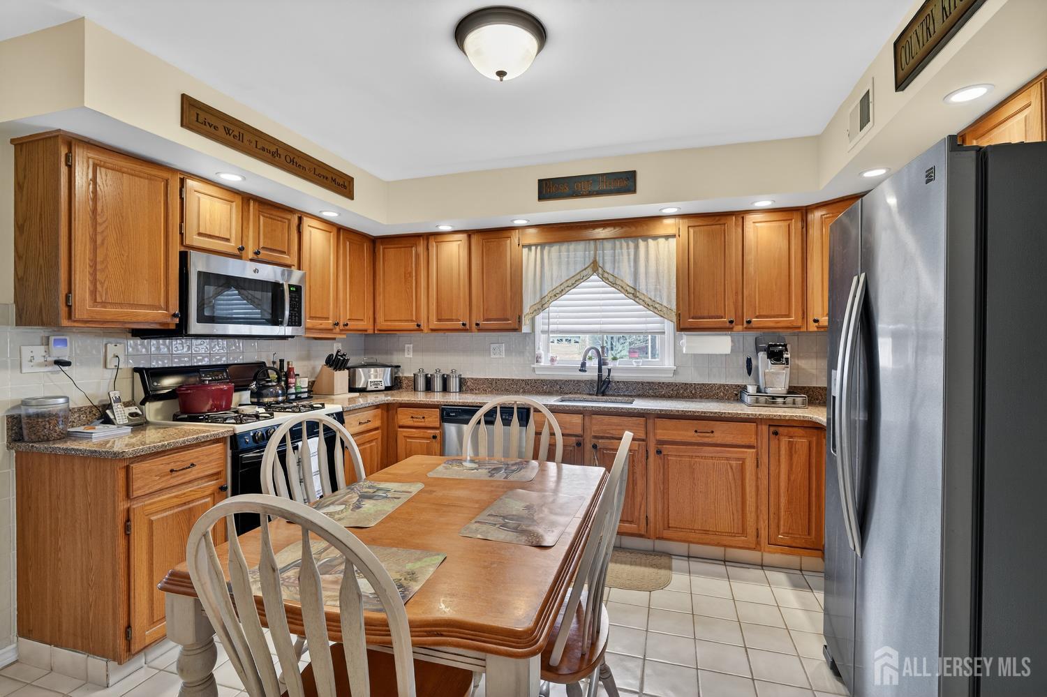 9 Parkside Drive, Spotswood, NJ, 08884 image 8