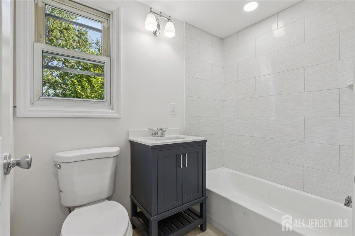 38 Lincoln Avenue, Colonia, NJ, 07067 image 18