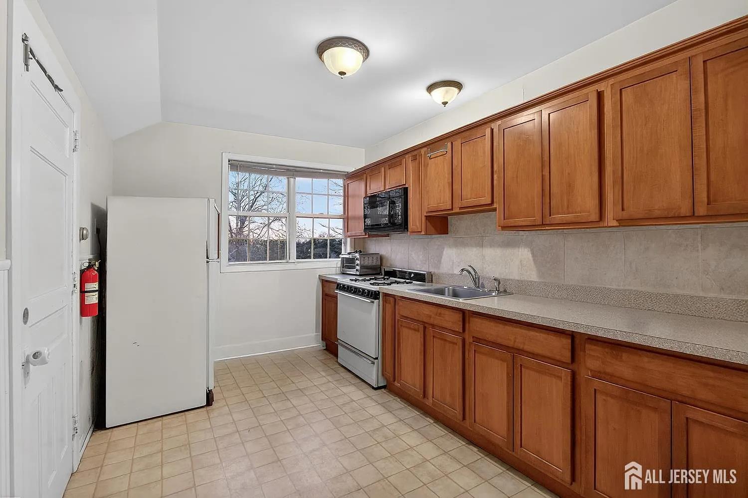 58 Brotherhood Street, Piscataway, NJ, 08854 image 17