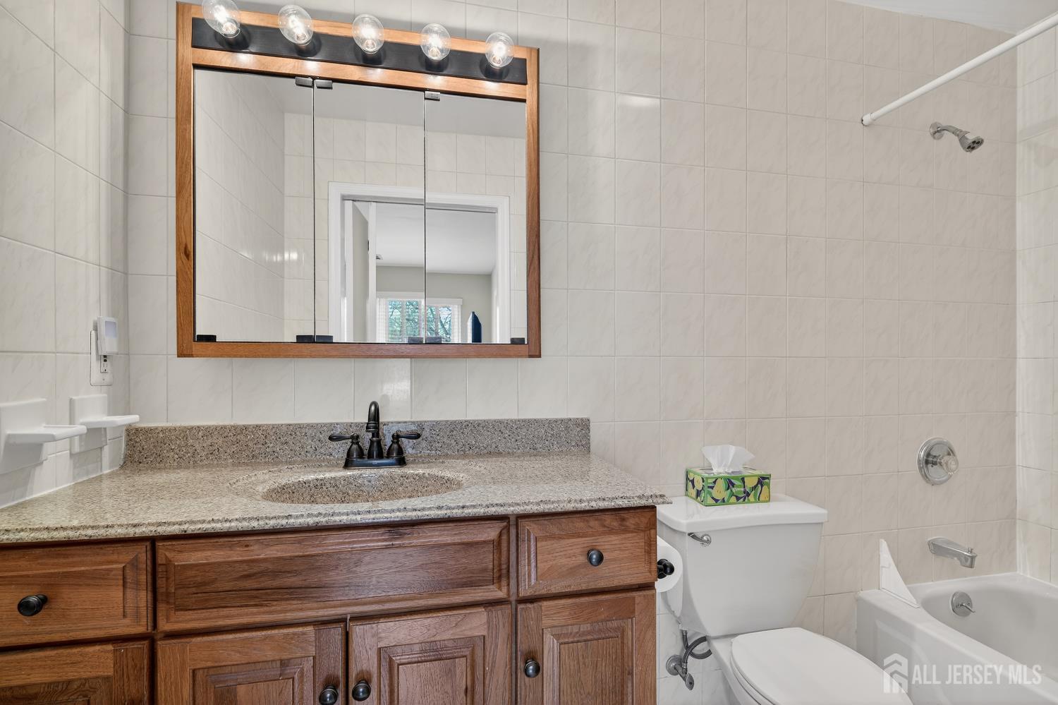 9 Parkside Drive, Spotswood, NJ, 08884 image 21