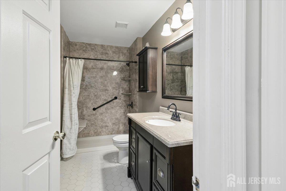 15 Congress Lane, South River, NJ, 08882 image 24