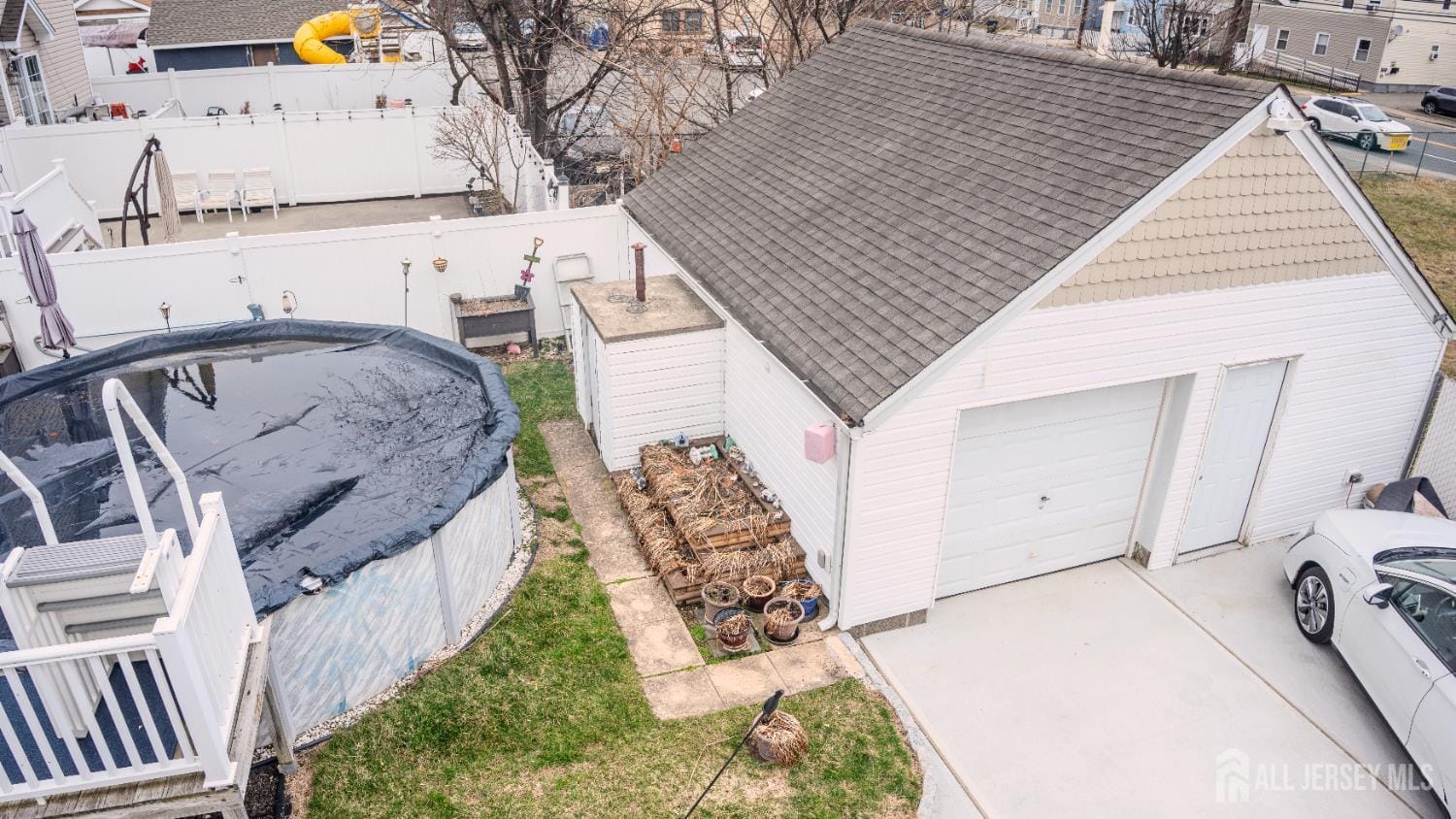 578 Sayre Avenue Image 3