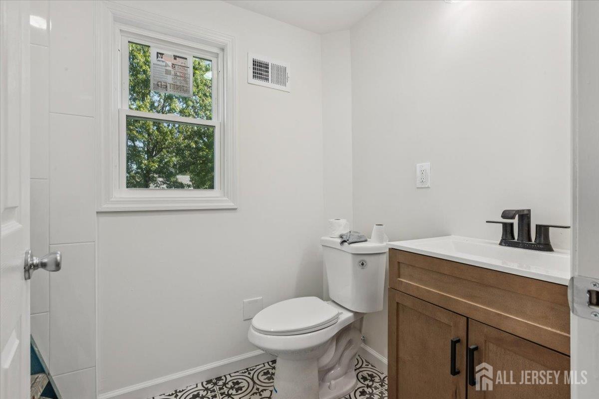 38 Lincoln Avenue, Colonia, NJ, 07067 image 15