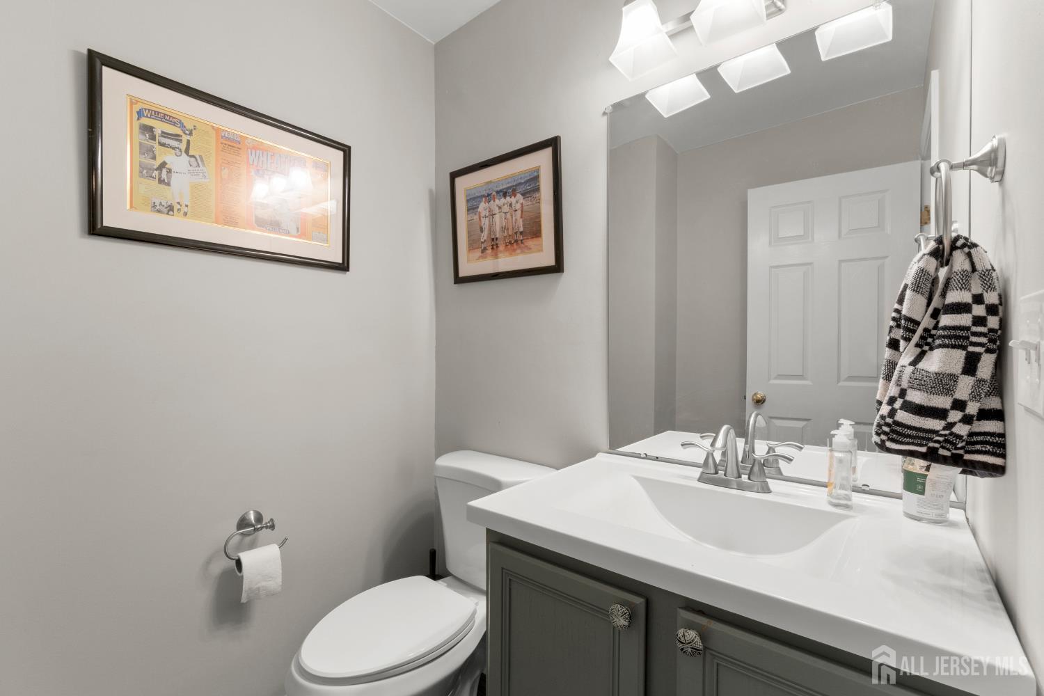 8 Pine Valley Lane, Monroe, NJ, 08831 image 10