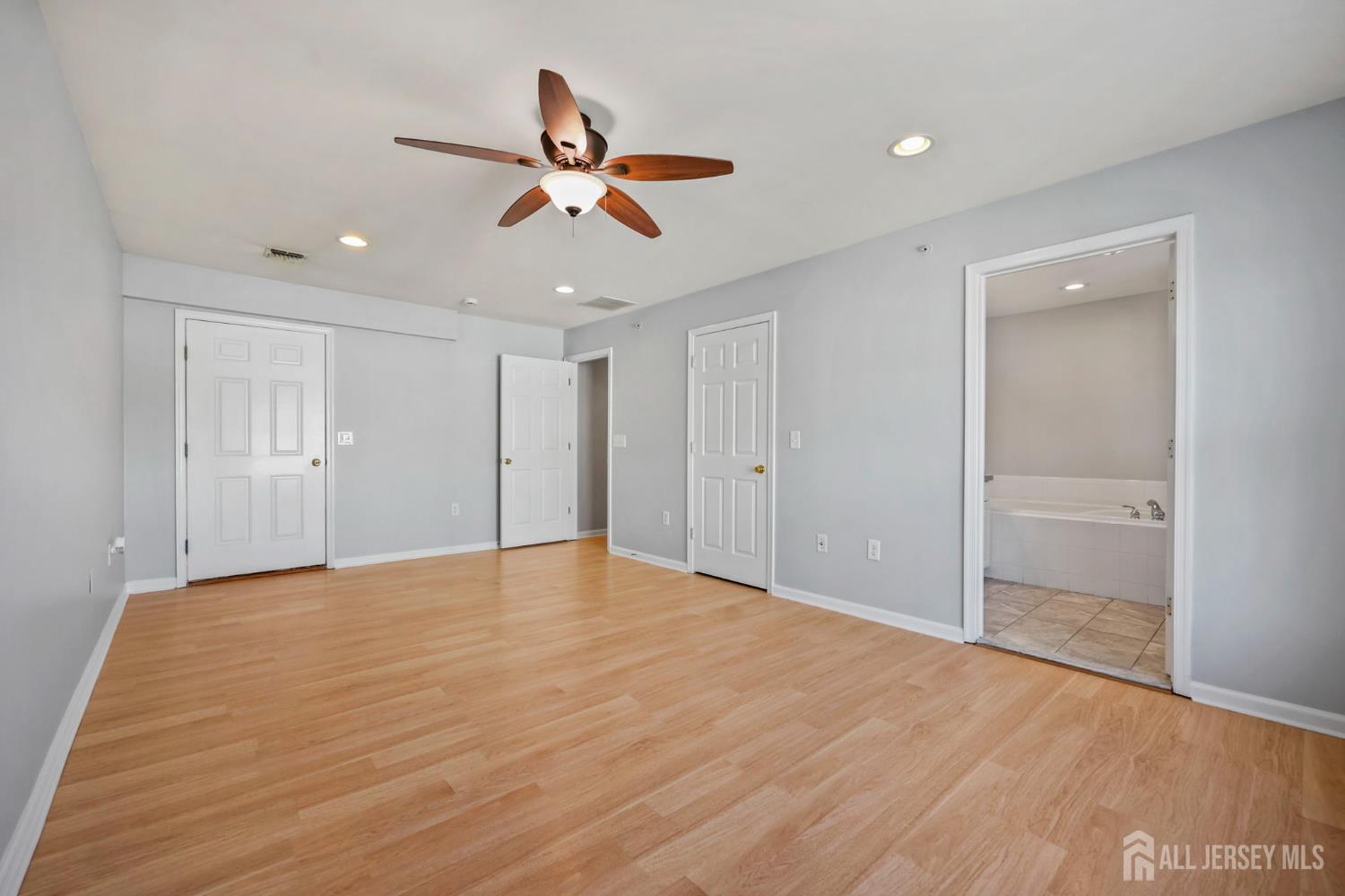 189 Sunshine Drive, Piscataway, NJ, 08854 image 15