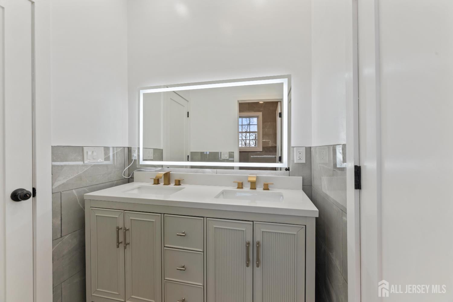 1855 Woodland Avenue, Edison, NJ, 08820 image 29