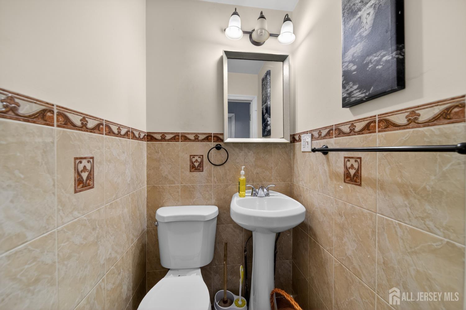 532 Hartford Street Image 5