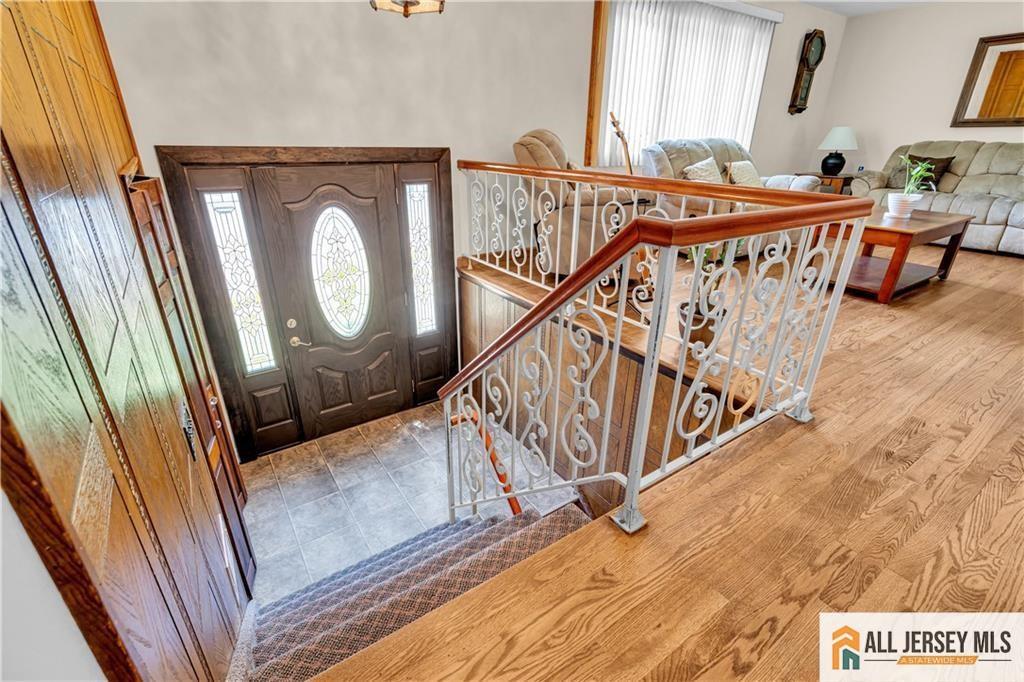 8 Whitehall Avenue Image 4