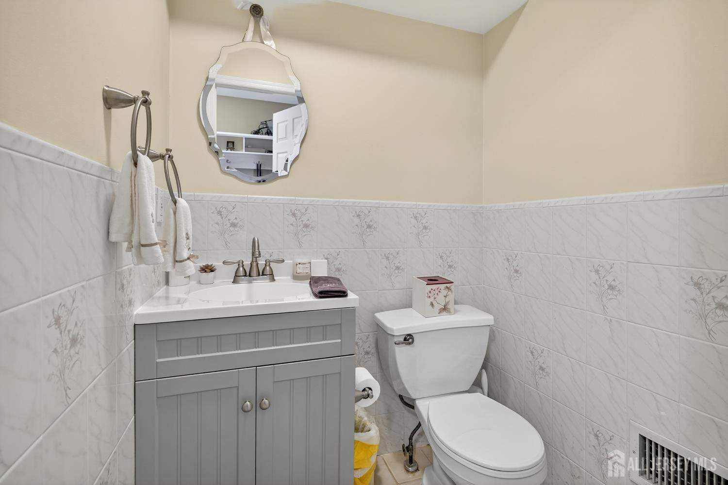 9 Parkside Drive, Spotswood, NJ, 08884 image 17