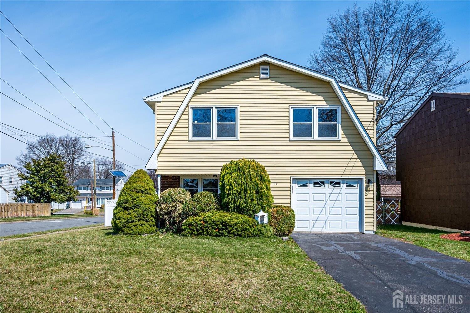 76 Pleasant Avenue Image 1