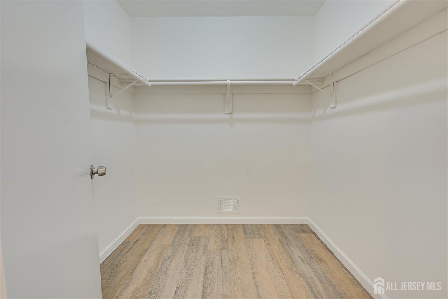 13 Peachtree Lane, Monroe, NJ, 08831 image 27