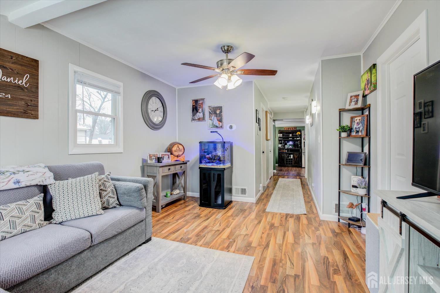 54 Red Bank Road Image 3