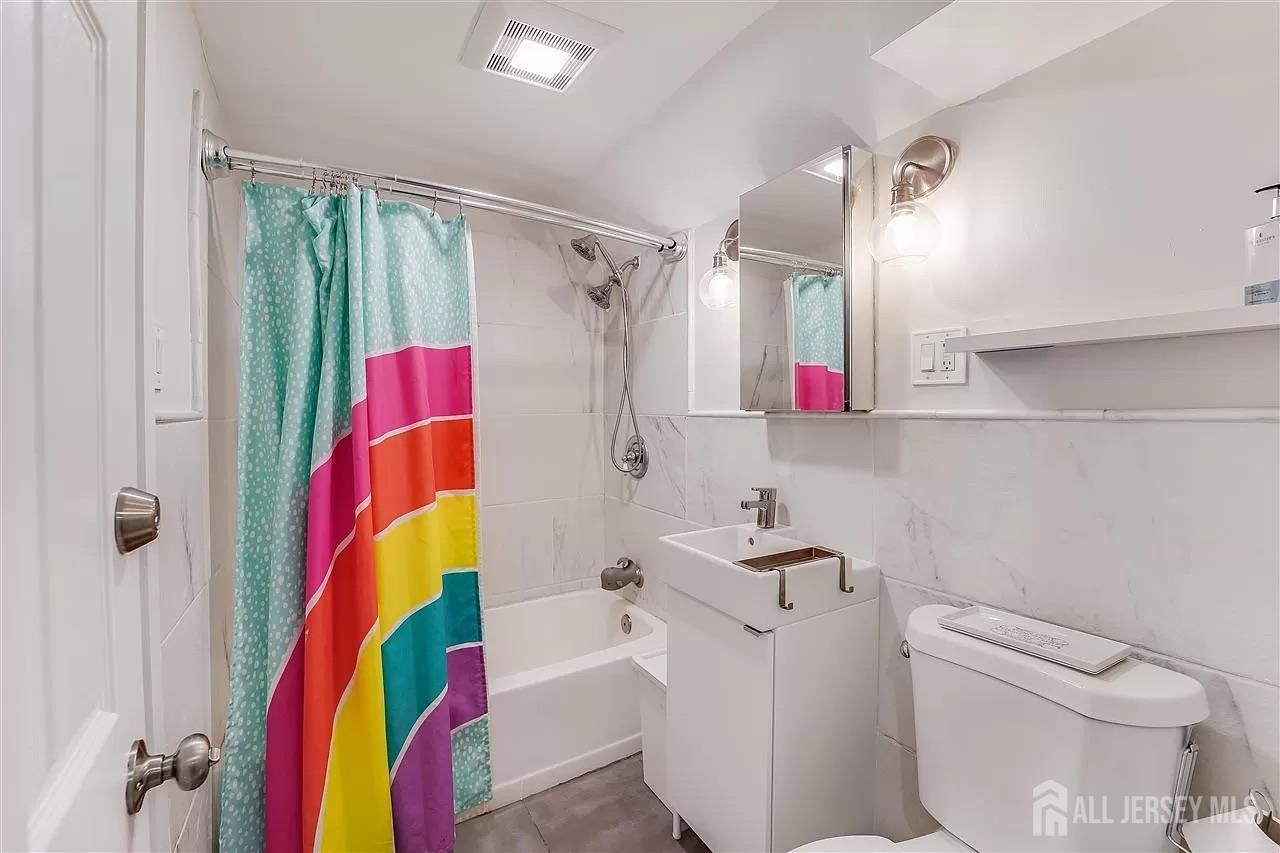 129 Thorne Street, Jersey City, NJ, 07307 image 8