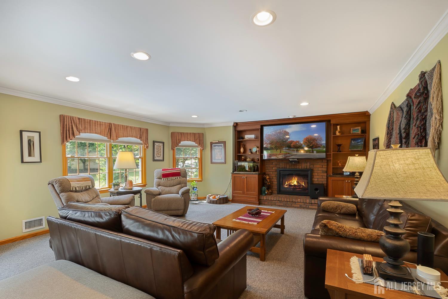 1 Hawthorn Road Image 4