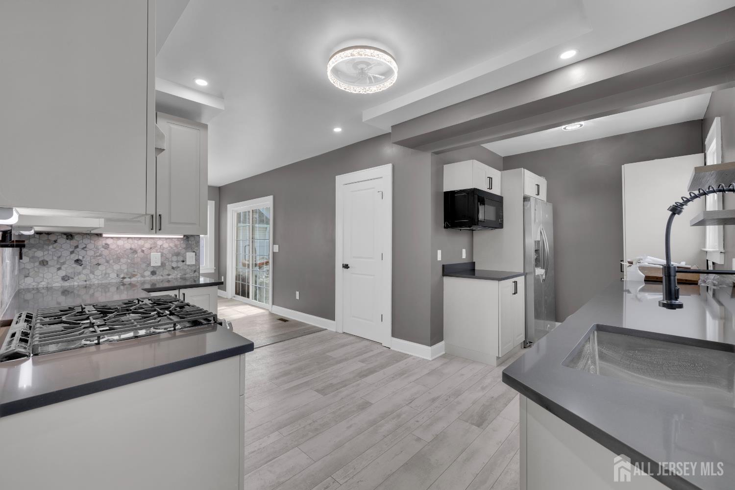 711 Pemberton Avenue 13 Image 5