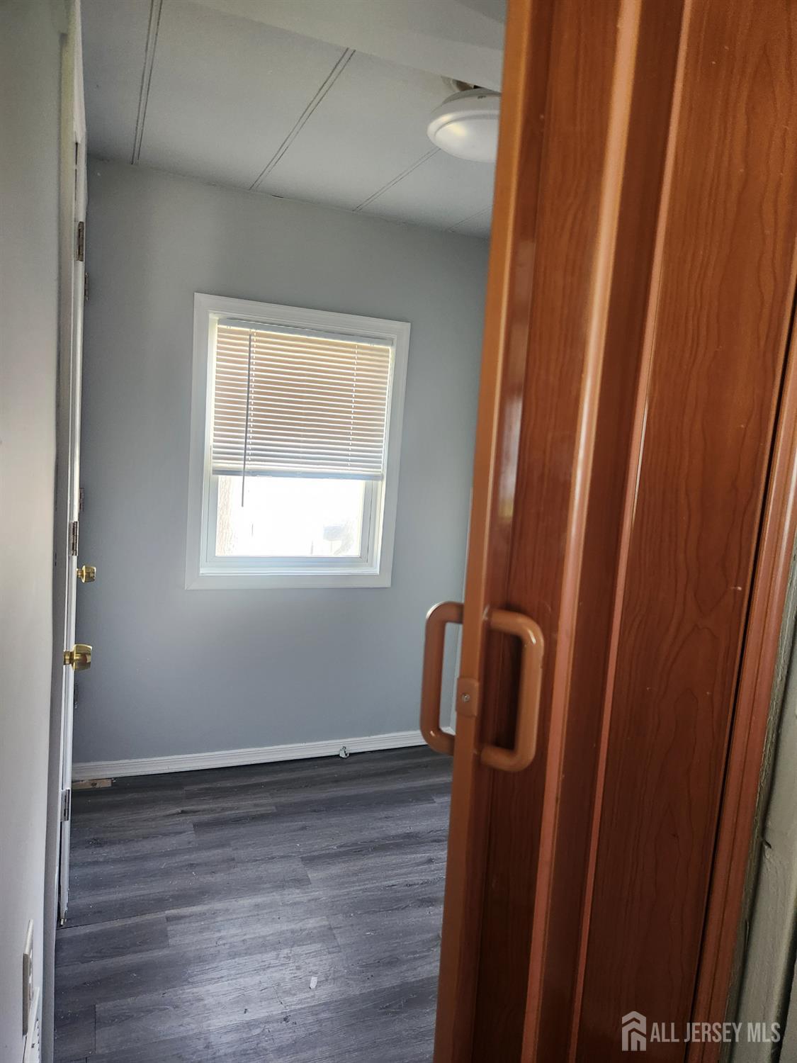 24 KOHL Street Image 5