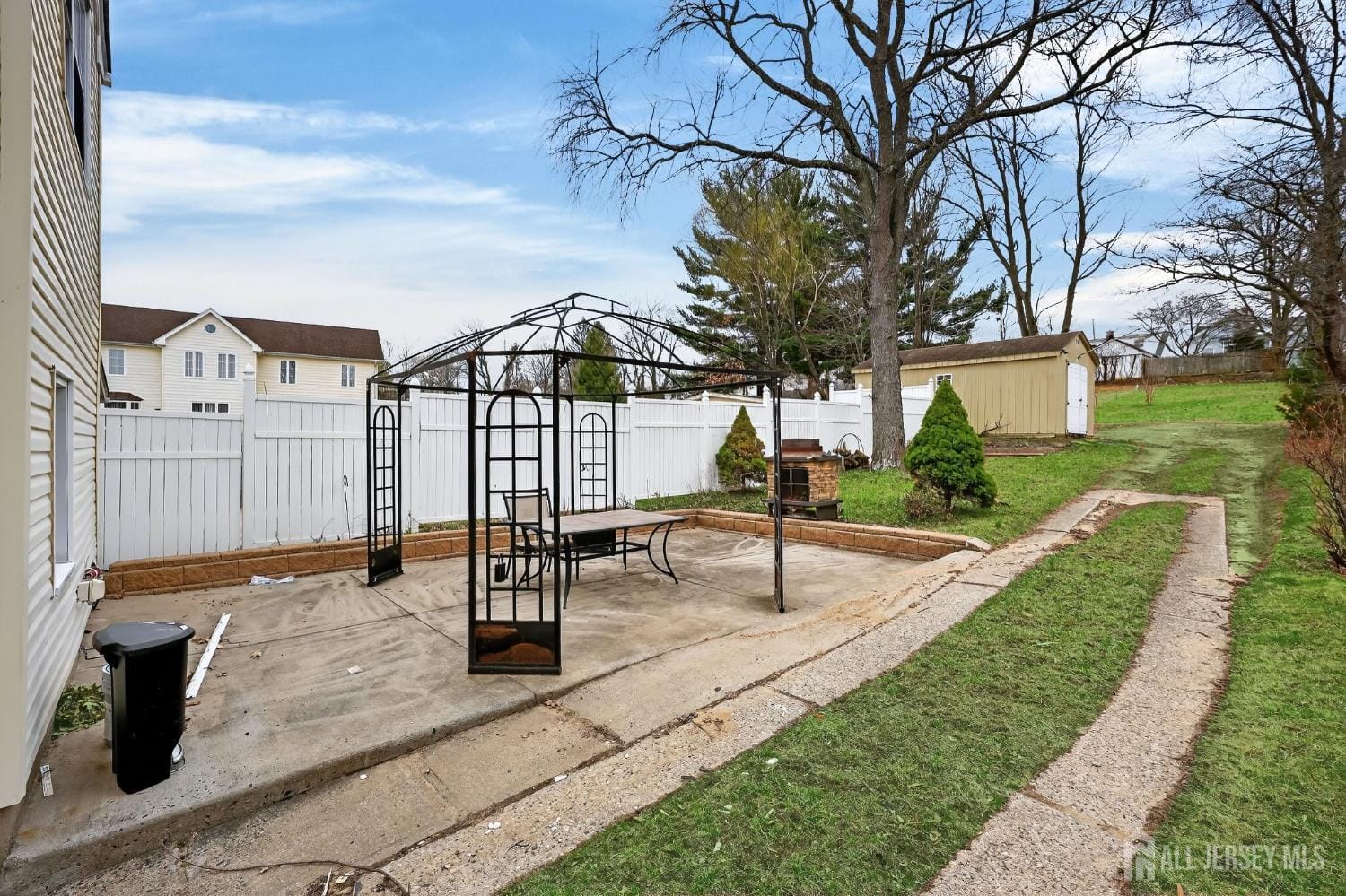 86 Hillside Avenue Image 3