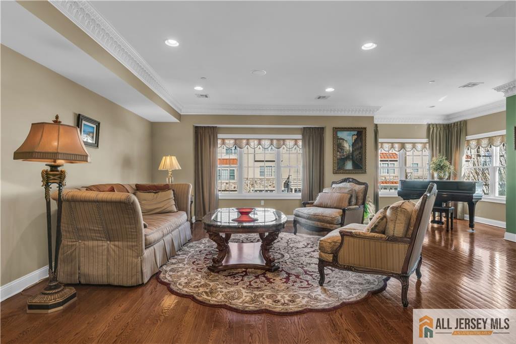 12 White Oak Lane Image 5