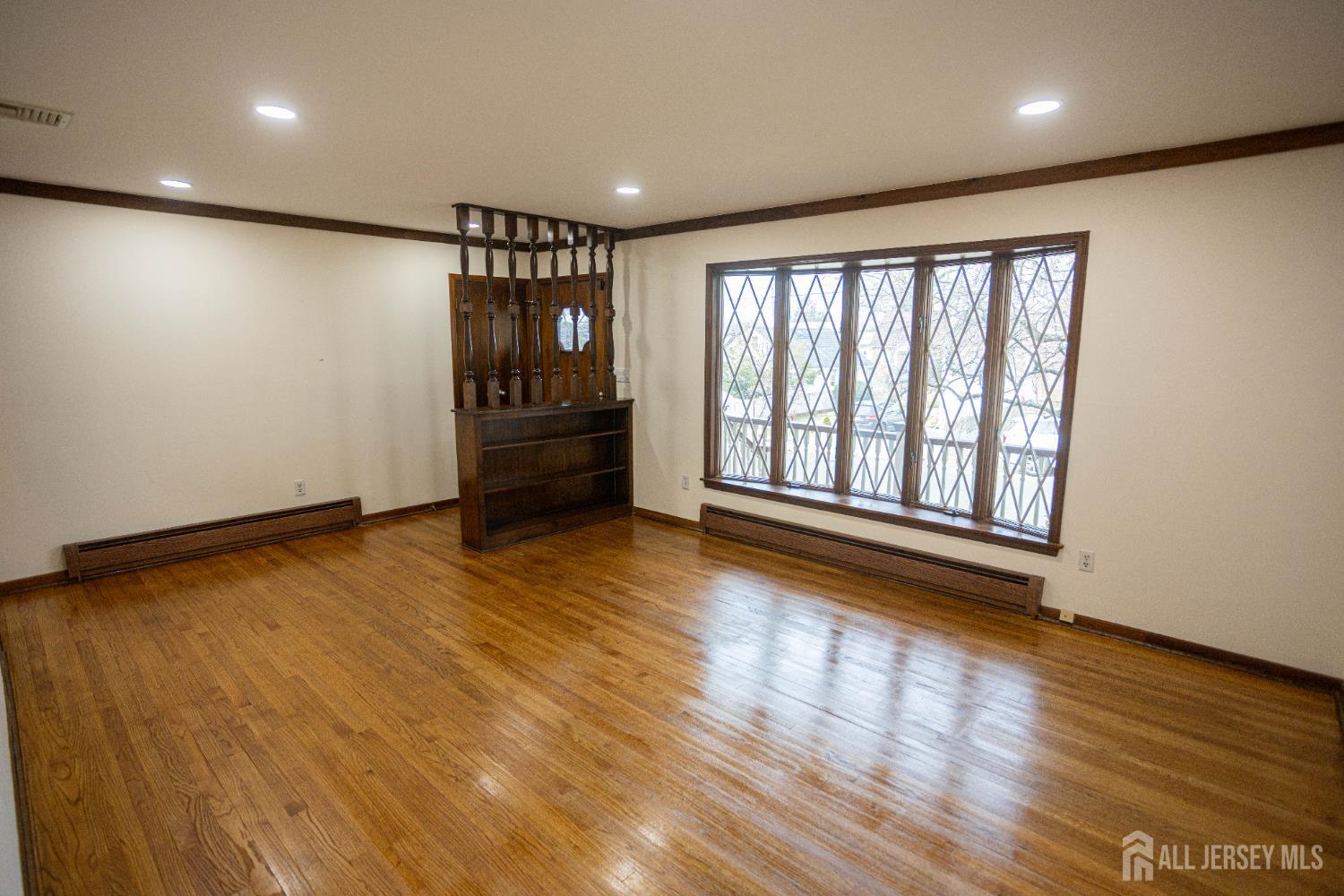 34 Douglas Street Image 3