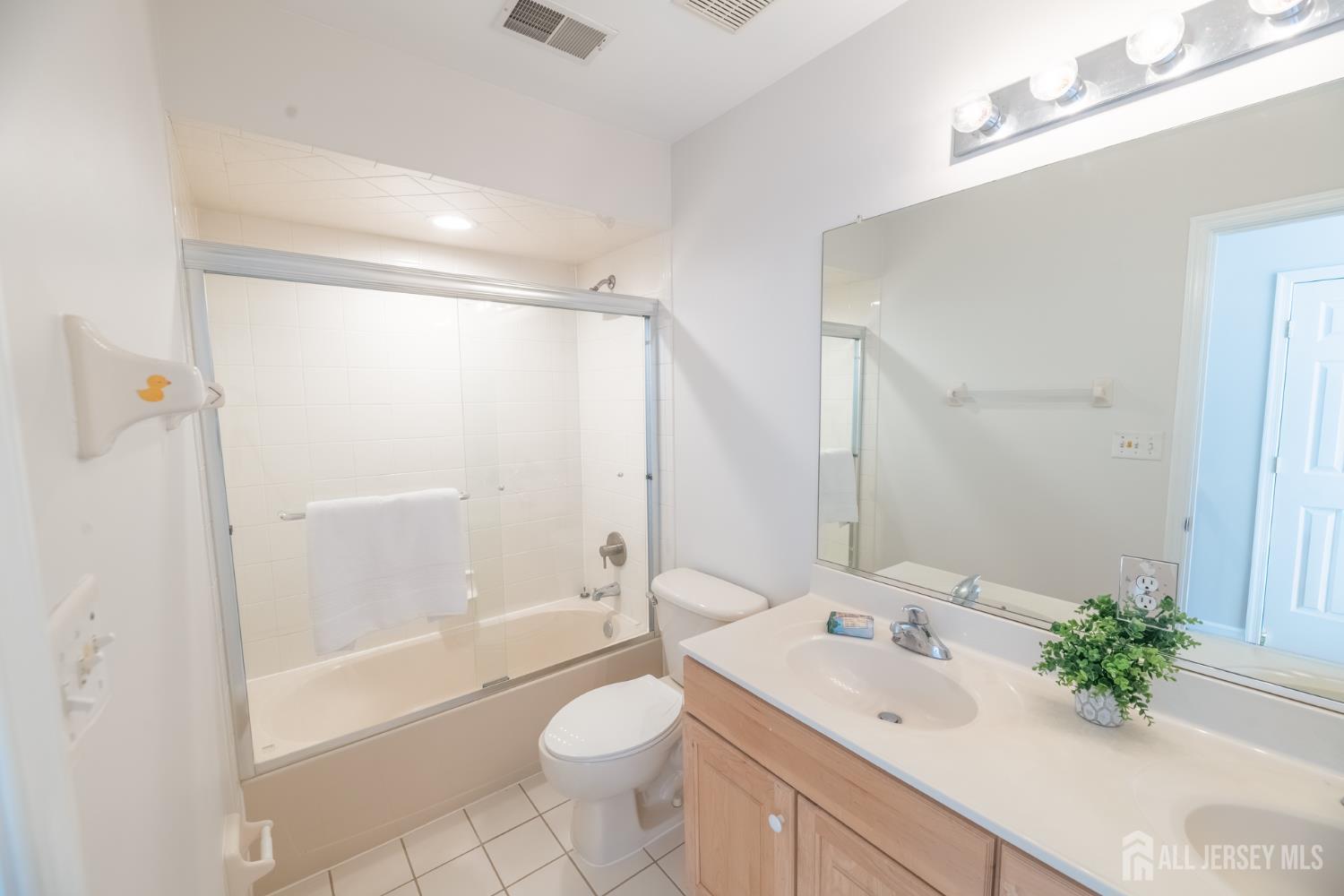 6 Banyan Court, Edison, NJ, 08820 image 18